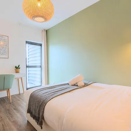Apartment Europe/flandres Stations With Balcony!